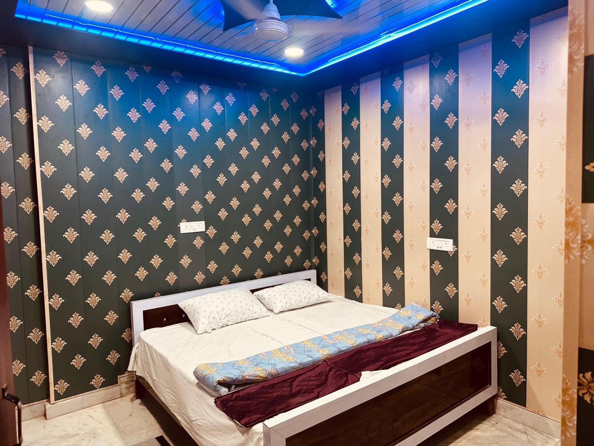 Hotel Raju Homestay Ayodhya 150 Meters From Shree Ram Janmbhoomi Temple 200 Meters From Ayodhya Dham Railway Station Exteriér fotografie
