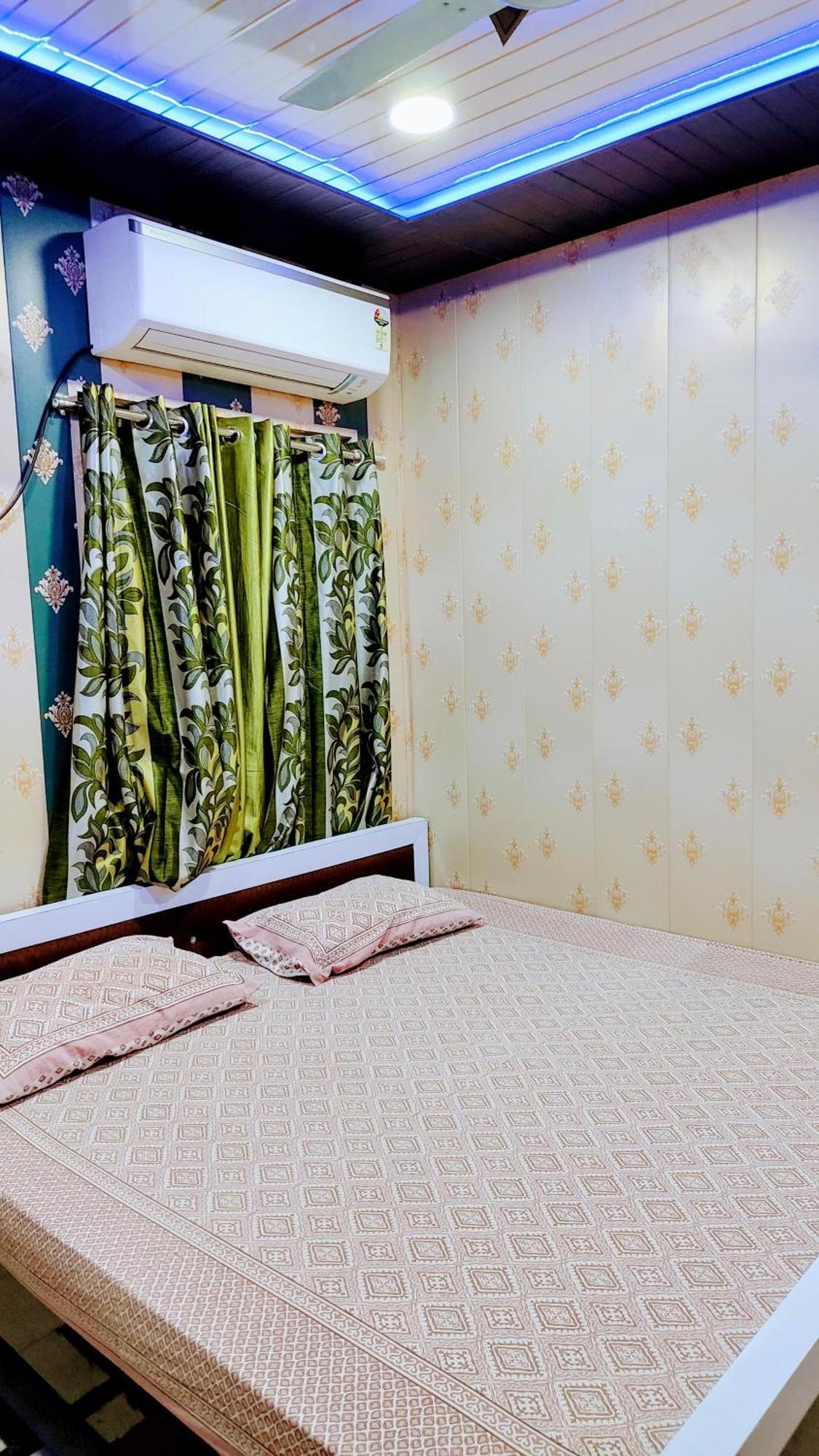 Hotel Raju Homestay Ayodhya 150 Meters From Shree Ram Janmbhoomi Temple 200 Meters From Ayodhya Dham Railway Station Exteriér fotografie