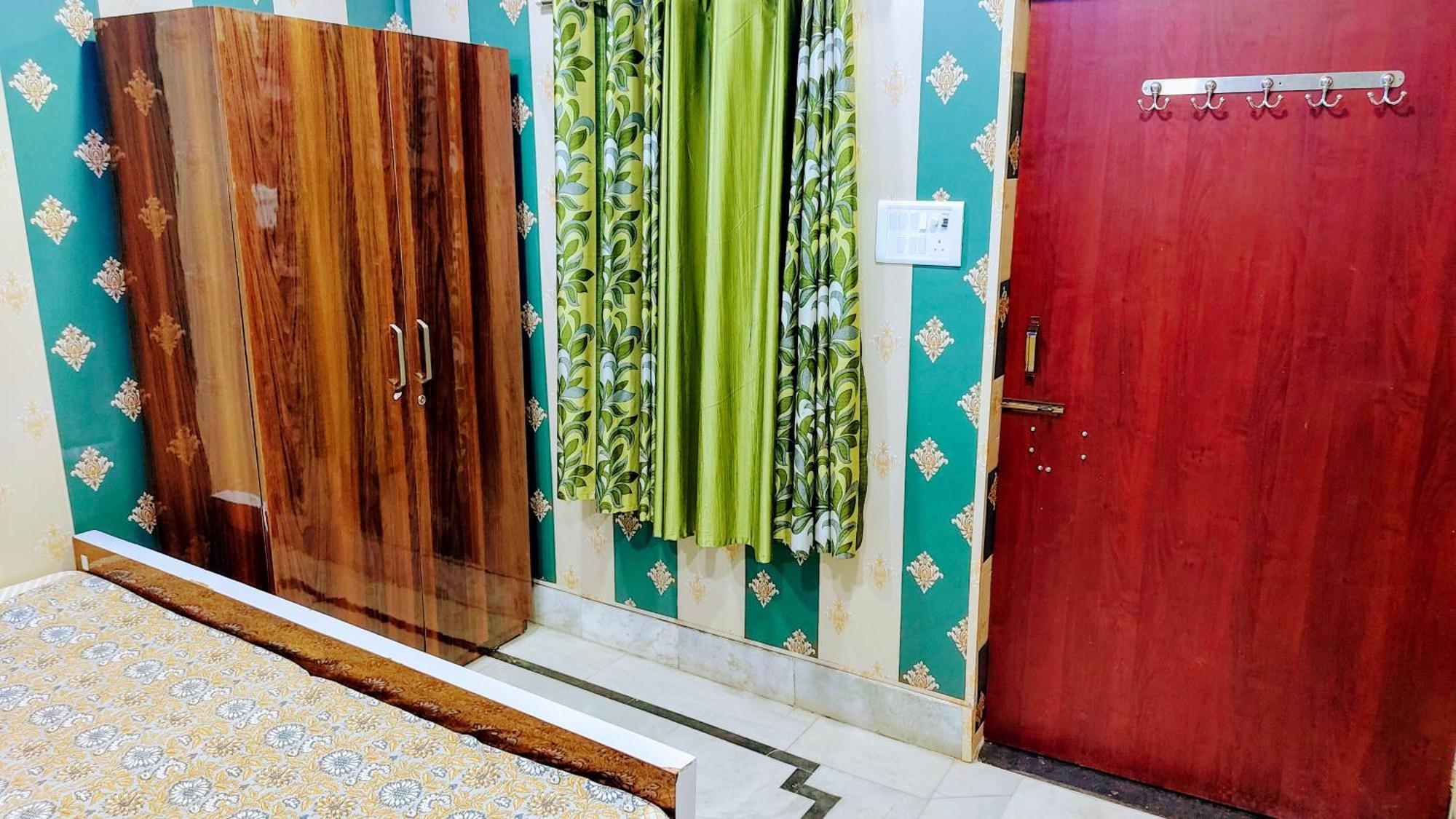 Hotel Raju Homestay Ayodhya 150 Meters From Shree Ram Janmbhoomi Temple 200 Meters From Ayodhya Dham Railway Station Exteriér fotografie
