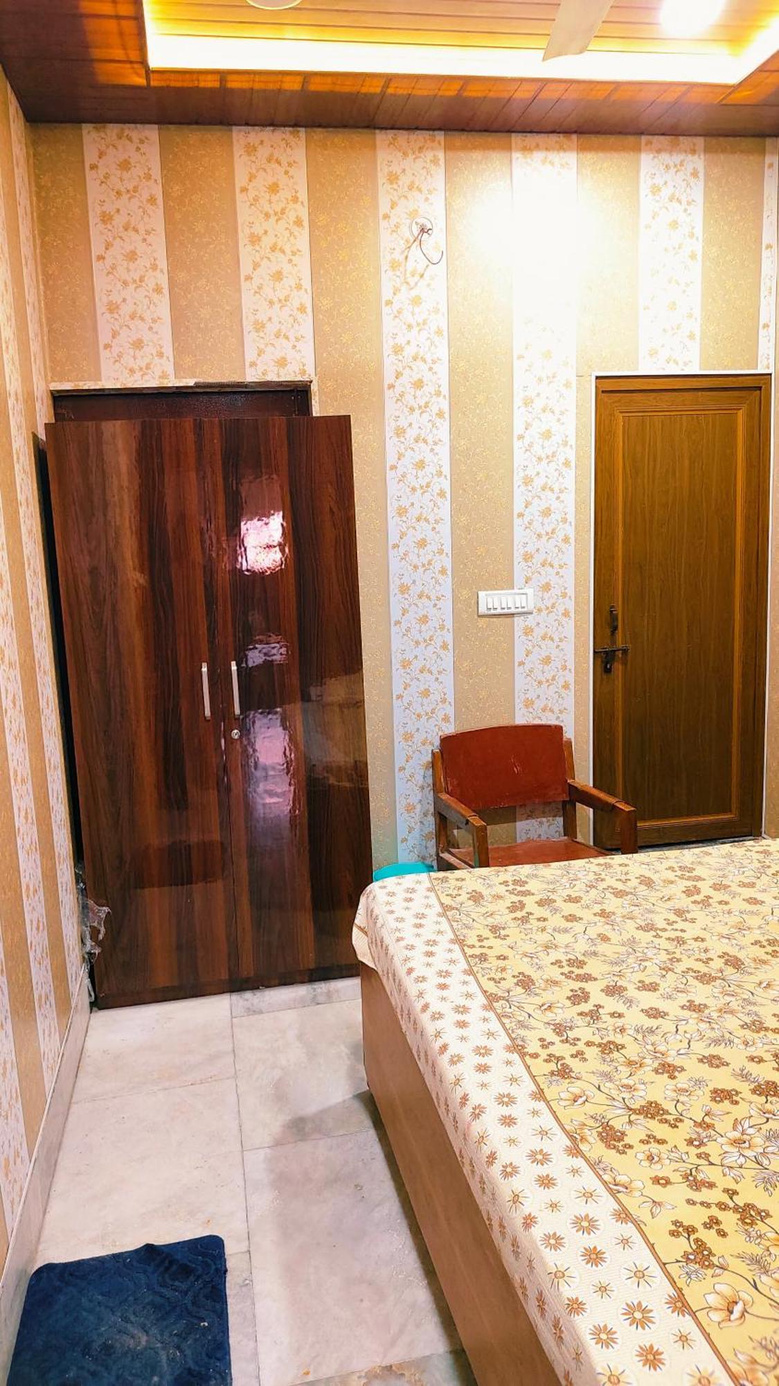Hotel Raju Homestay Ayodhya 150 Meters From Shree Ram Janmbhoomi Temple 200 Meters From Ayodhya Dham Railway Station Exteriér fotografie