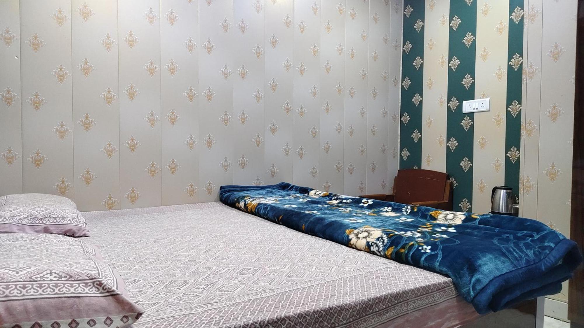 Hotel Raju Homestay Ayodhya 150 Meters From Shree Ram Janmbhoomi Temple 200 Meters From Ayodhya Dham Railway Station Exteriér fotografie