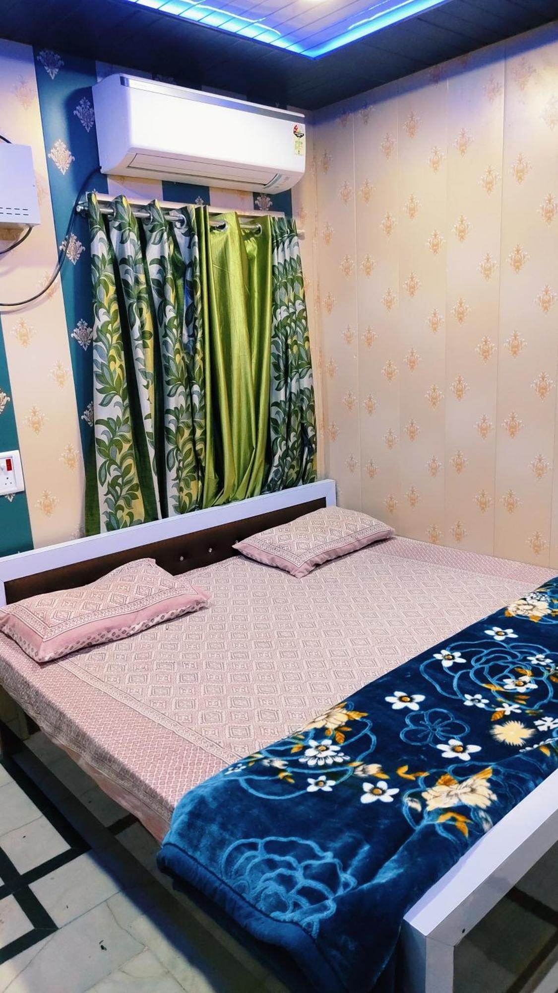Hotel Raju Homestay Ayodhya 150 Meters From Shree Ram Janmbhoomi Temple 200 Meters From Ayodhya Dham Railway Station Exteriér fotografie