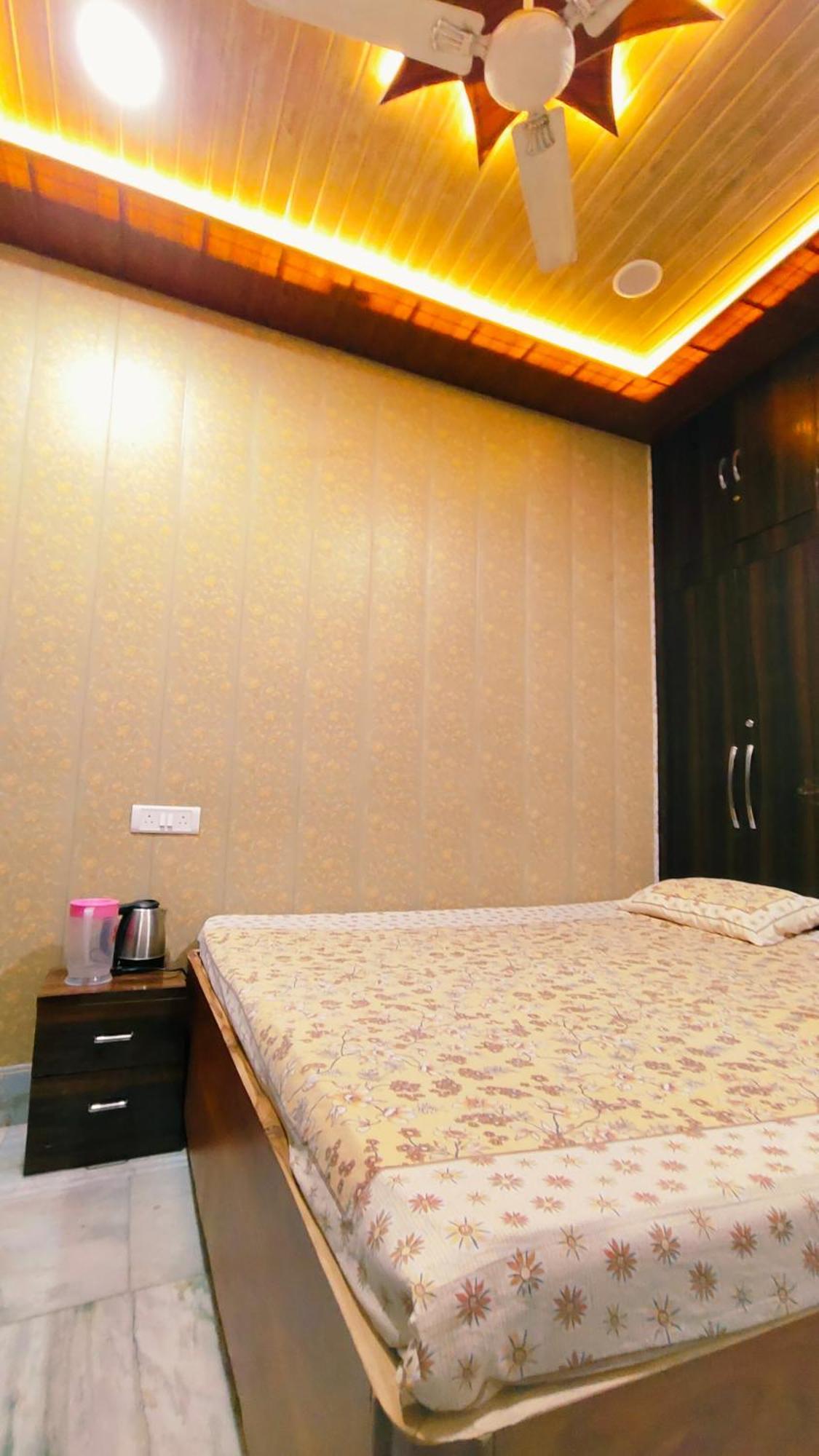 Hotel Raju Homestay Ayodhya 150 Meters From Shree Ram Janmbhoomi Temple 200 Meters From Ayodhya Dham Railway Station Exteriér fotografie