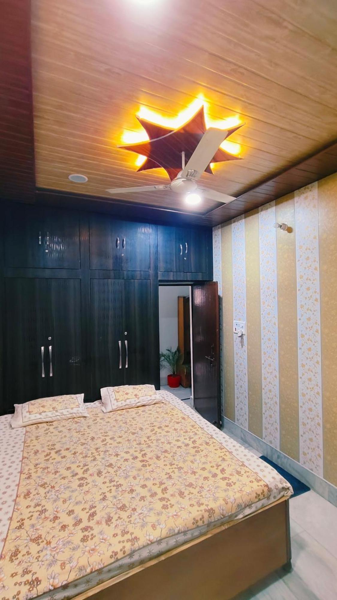 Hotel Raju Homestay Ayodhya 150 Meters From Shree Ram Janmbhoomi Temple 200 Meters From Ayodhya Dham Railway Station Exteriér fotografie