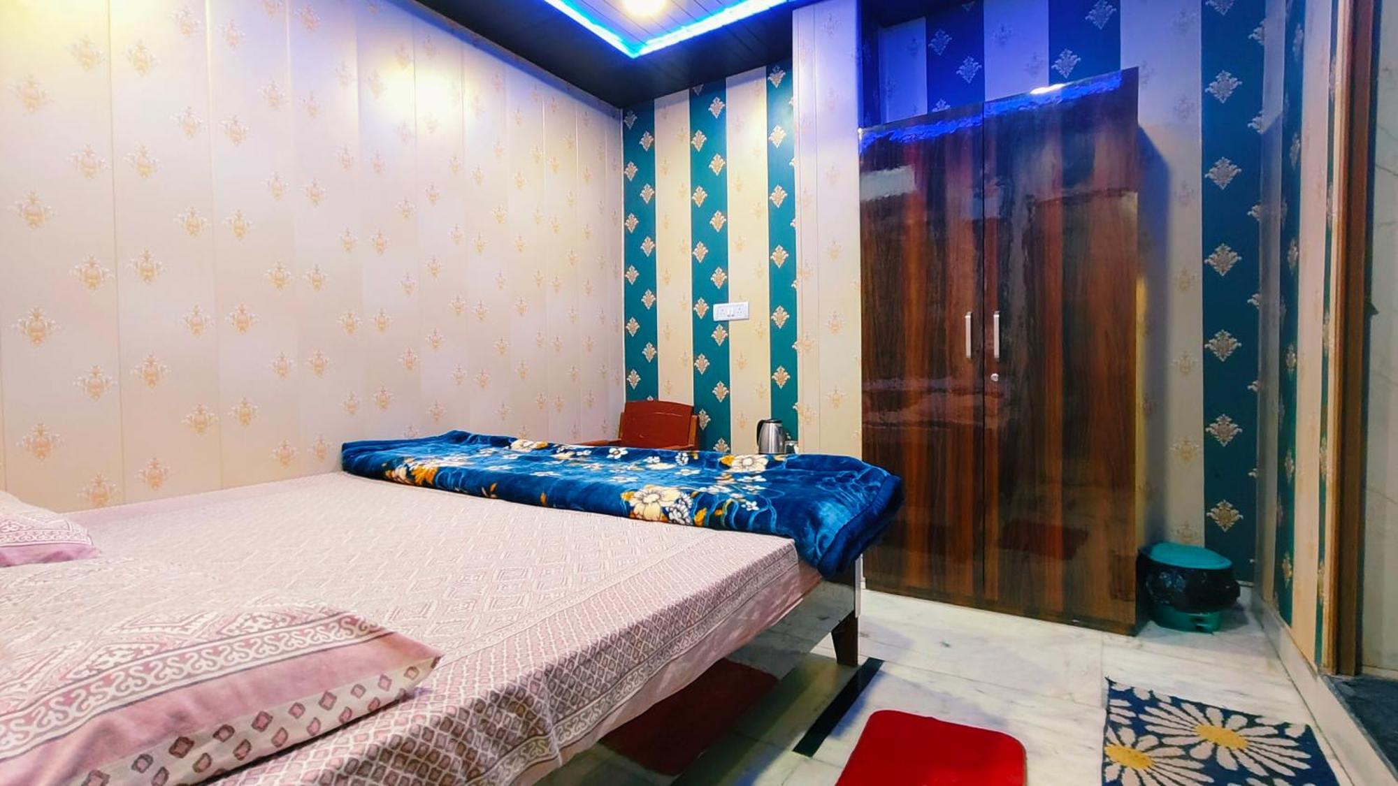 Hotel Raju Homestay Ayodhya 150 Meters From Shree Ram Janmbhoomi Temple 200 Meters From Ayodhya Dham Railway Station Exteriér fotografie